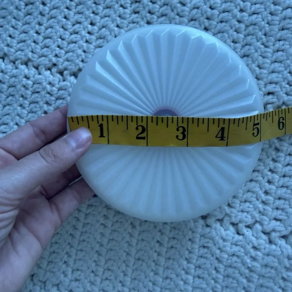 Tupperware replacement push